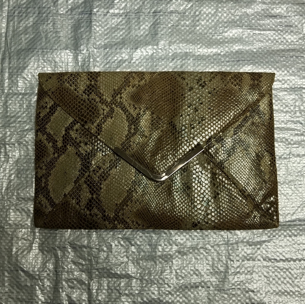 🍁🌺Attitude(Jay Manuel) camo clutch bag with detachable chain - Picture 4 of 7